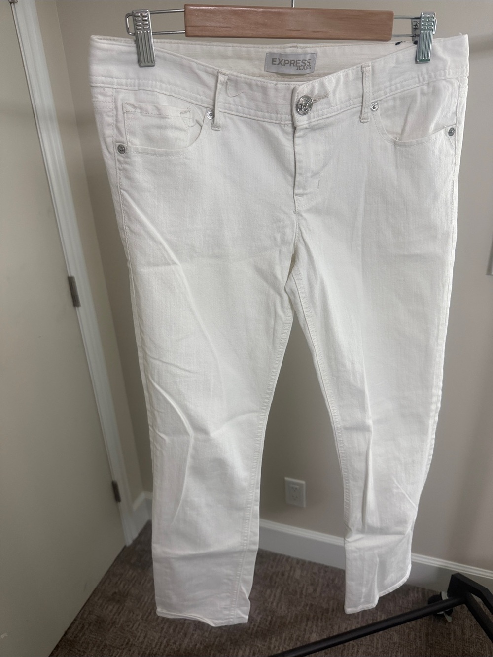 Express White Cropped Straight-Leg Women's Jeans